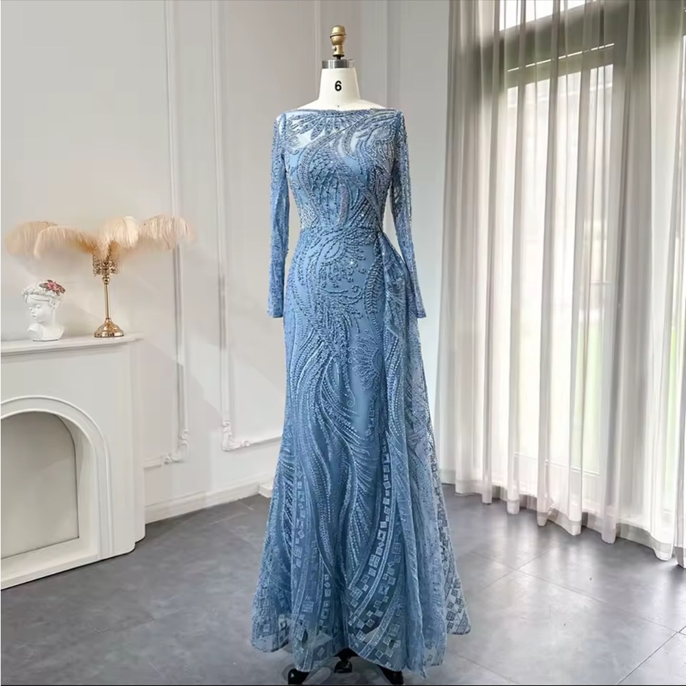 Longsleeve maxi evening dress